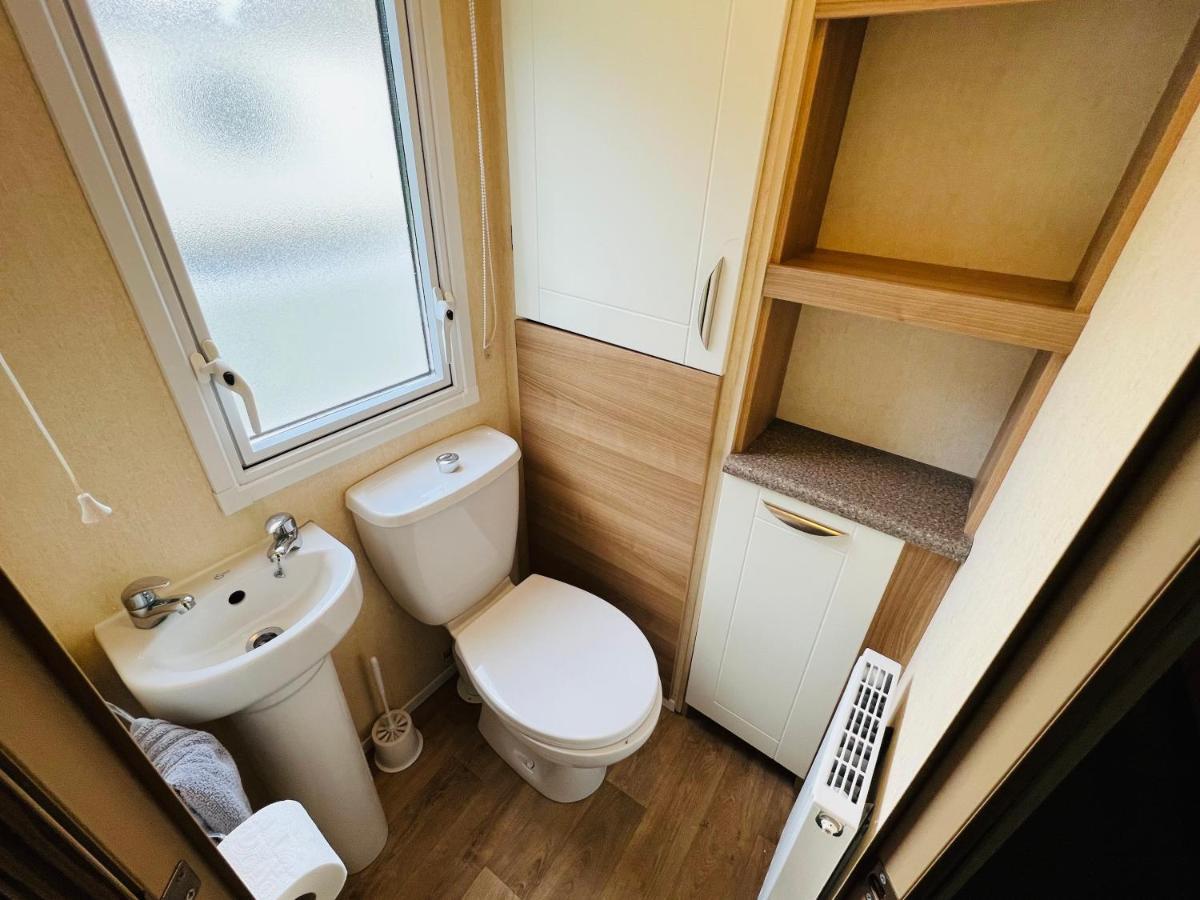 2 Bedroom Caravan Lg13, Shanklin, Isle Of Wight Exterior foto